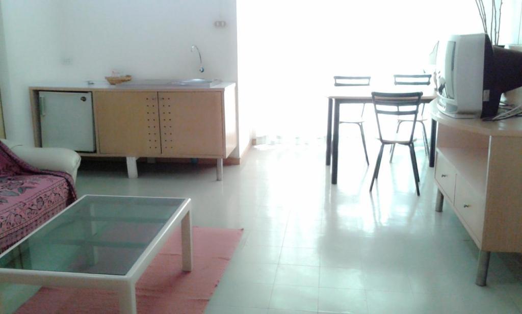 M In Korat Service Apartment Nakhonratchasima Camera foto