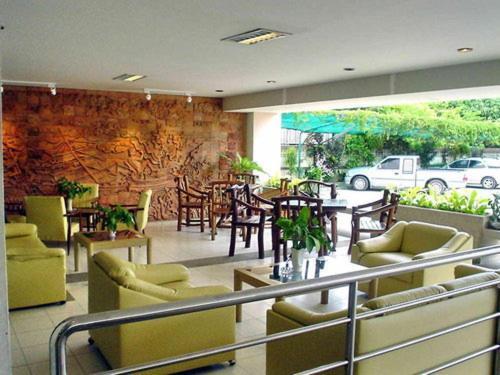 M In Korat Service Apartment Nakhonratchasima Esterno foto