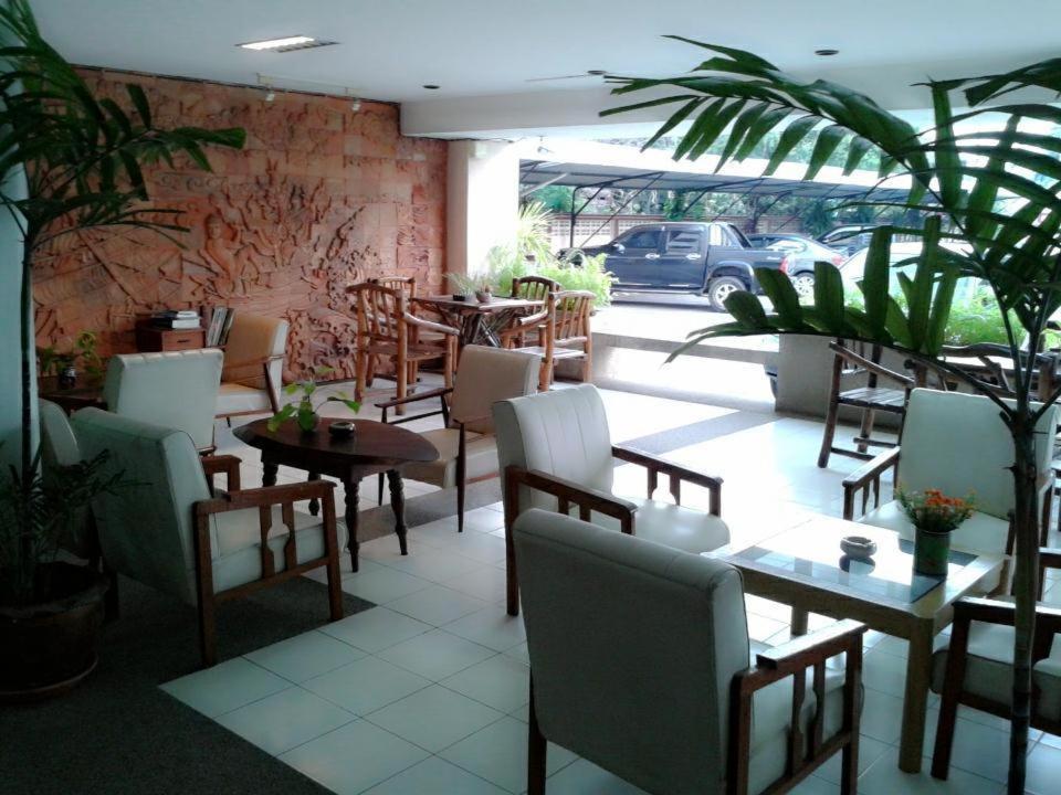 M In Korat Service Apartment Nakhonratchasima Esterno foto