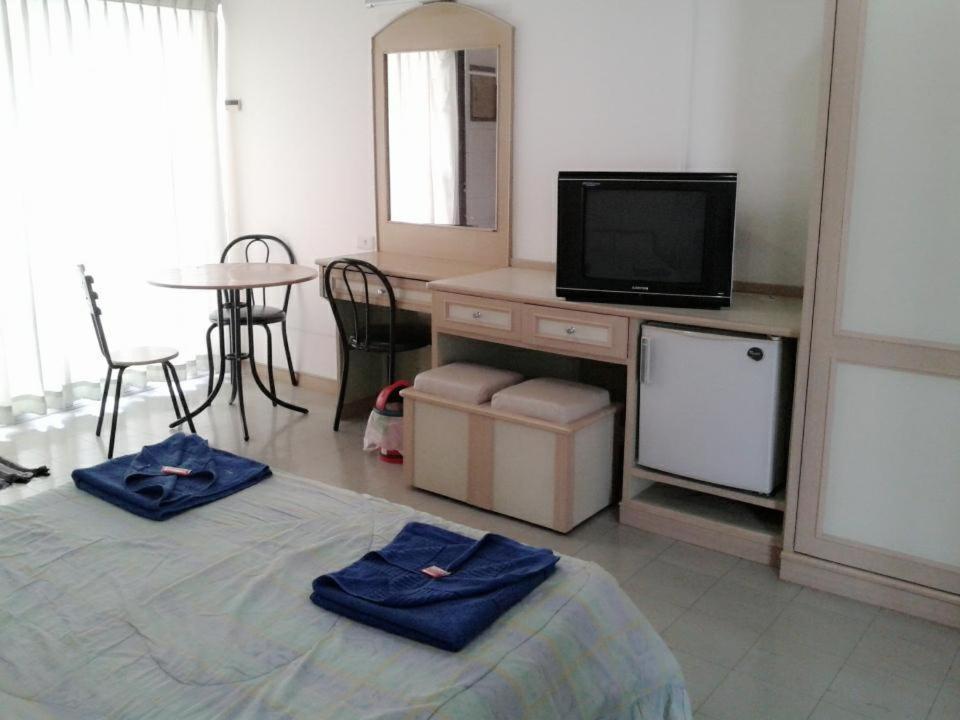M In Korat Service Apartment Nakhonratchasima Esterno foto