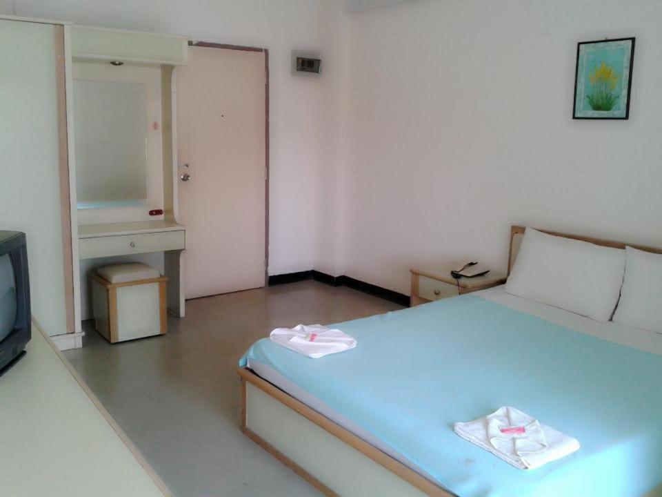 M In Korat Service Apartment Nakhonratchasima Esterno foto