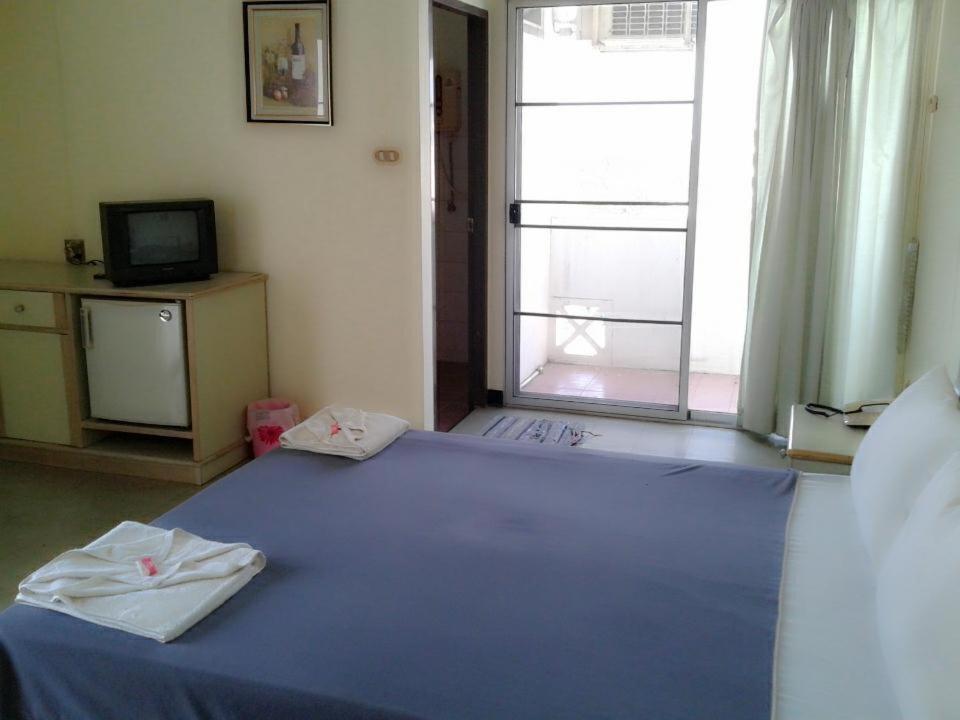 M In Korat Service Apartment Nakhonratchasima Esterno foto