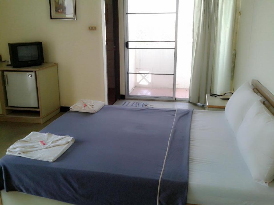 M In Korat Service Apartment Nakhonratchasima Esterno foto
