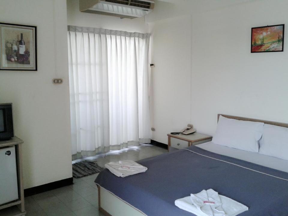 M In Korat Service Apartment Nakhonratchasima Esterno foto